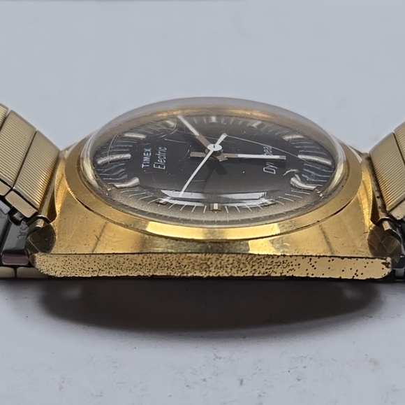 Mens Vintage 70’s Timex Dynabeat Electric Watch Gold Tone New Battery - Picture 11 of 12